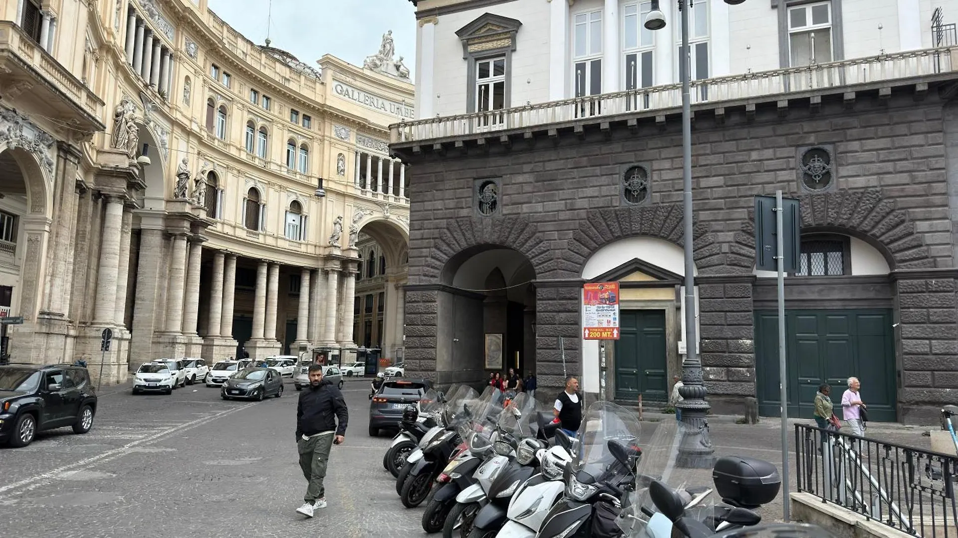 For House Apartment Naples